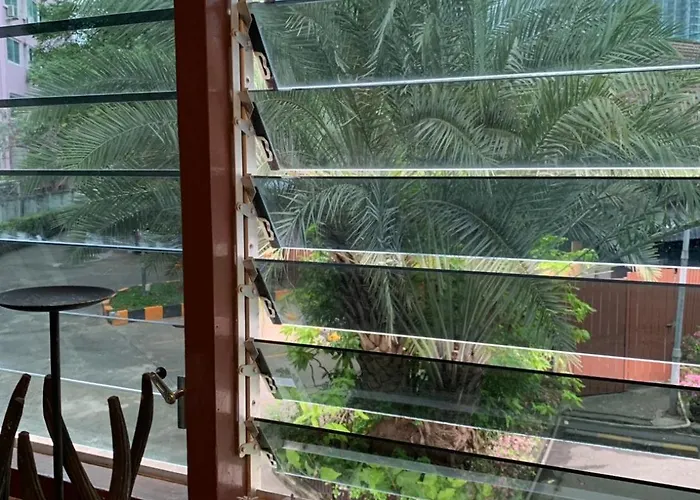 Pwa Phra Khanong Hostel