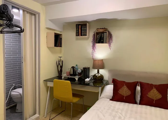 Pwa Phra Khanong Hostel Bangkok