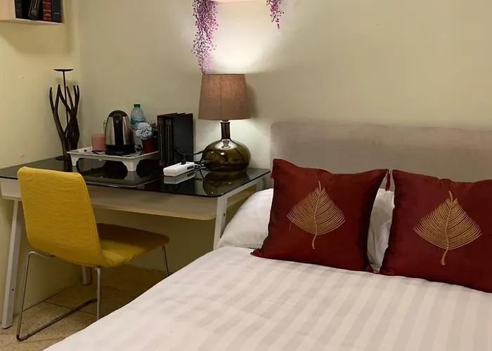 Pwa Phra Khanong Hostel Bangkok
